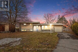 9 Greenwich Ave in Ottawa, ON - Building Photo