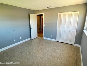 95 Lucas Rd in Merritt Island, FL - Foto de edificio - Building Photo