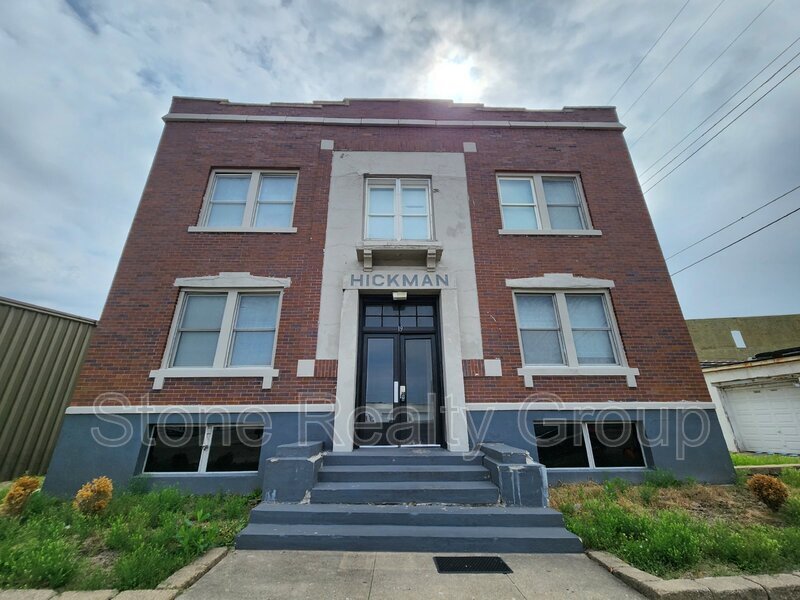19 N 12th St in Terre Haute, IN - Building Photo