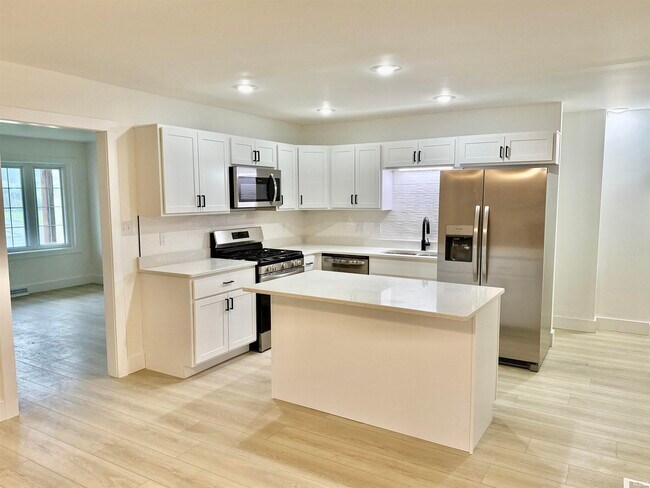 404 S Hickory Dr in Bloomington, IN - Building Photo - Building Photo