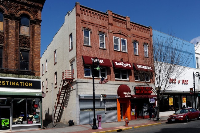 129-131 E Front St