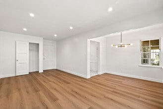 1527 Laurel St in South Pasadena, CA - Foto de edificio - Building Photo