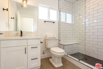 7413 Jamieson Ave in Los Angeles, CA - Building Photo - Building Photo