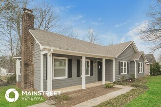 8301 Rocester Dr in Charlotte, NC - Building Photo - Building Photo