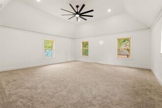 5502 Graystone Ln in Houston, TX - Foto de edificio - Building Photo