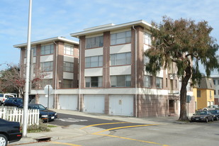 935 Solano Ave Apartments