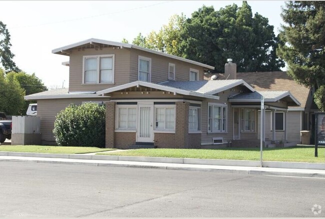 168 H St in Bakersfield, CA - Foto de edificio - Building Photo