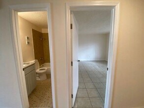 19 Woodston Ln in Palm Coast, FL - Building Photo - Building Photo