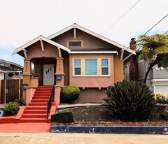 4218-4220 Market St in Oakland, CA - Building Photo