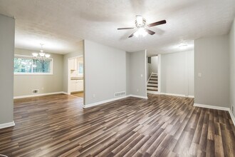 191 Lucan Way in Riverdale, GA - Building Photo - Building Photo