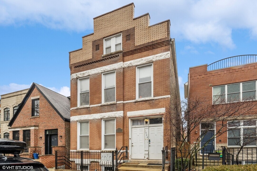 1644 N Hermitage Ave, Unit 1R in Chicago, IL - Foto de edificio
