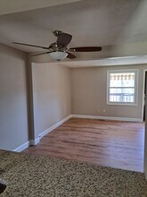 284 Scott Ln in Venetia, PA - Foto de edificio - Building Photo