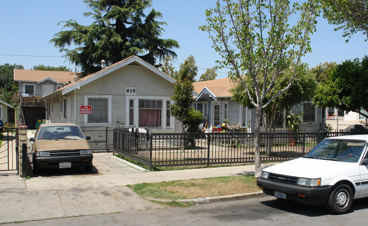 618 S Van Ness Ave in Santa Ana, CA - Building Photo