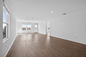 7002 Satellite Wy in San Antonio, TX - Building Photo - Building Photo