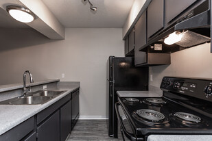 La Residencia in Brownsville, TX - Building Photo
