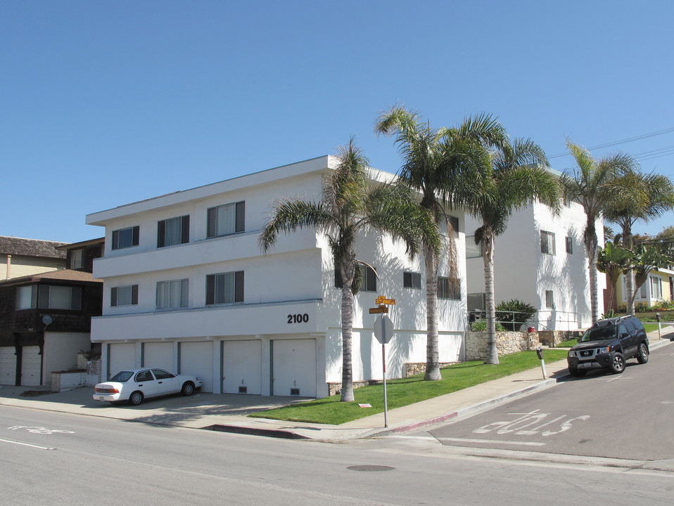 2100 Hermosa Ave in Hermosa Beach, CA - Building Photo