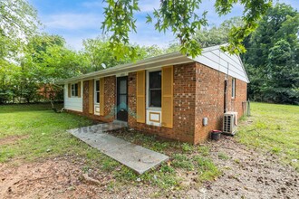 1200 Blackmoor Rd in Greensboro, NC - Building Photo - Building Photo