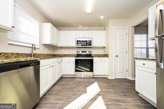 6600 Browns Mill Ferry Dr in Stonecrest, GA - Building Photo - Building Photo