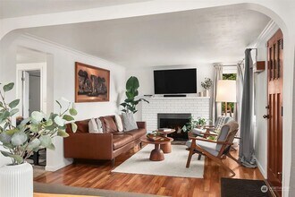 10516 Ashworth Ave N in Seattle, WA - Building Photo - Building Photo