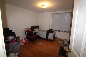 2016 Massachusetts Ave, Unit 2 in Cambridge, MA - Building Photo - Building Photo