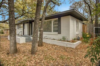 805 Ross Trail in Arlington, TX - Building Photo - Building Photo