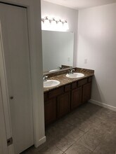 608 S Division St, Unit 1 in Moses Lake, WA - Building Photo - Building Photo