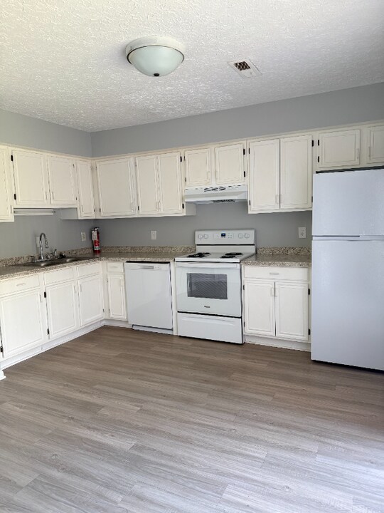 16 Duiguid Dr in Lynchburg, VA - Building Photo