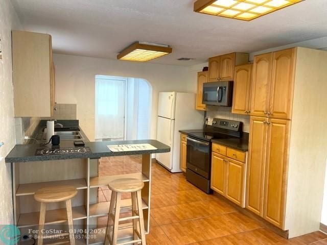 701 NE 137th St in North Miami, FL - Building Photo - Building Photo