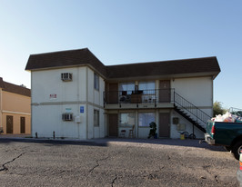 304 Eastminister in Henderson, NV - Building Photo