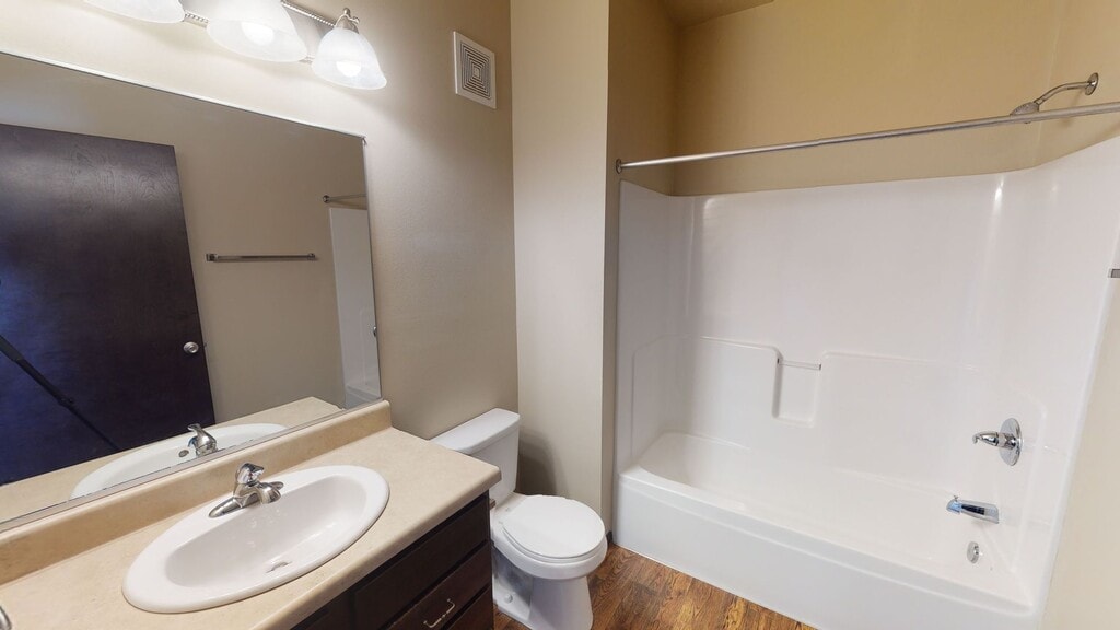 Tallgrass Village Apartments & Townhomes Spirit Lake, IA Apartments