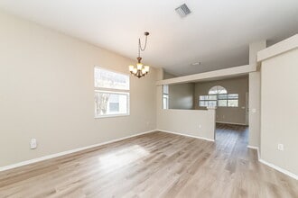 6210 Blackberry Ln, Unit 087 in Lakewood Ranch, FL - Foto de edificio - Building Photo