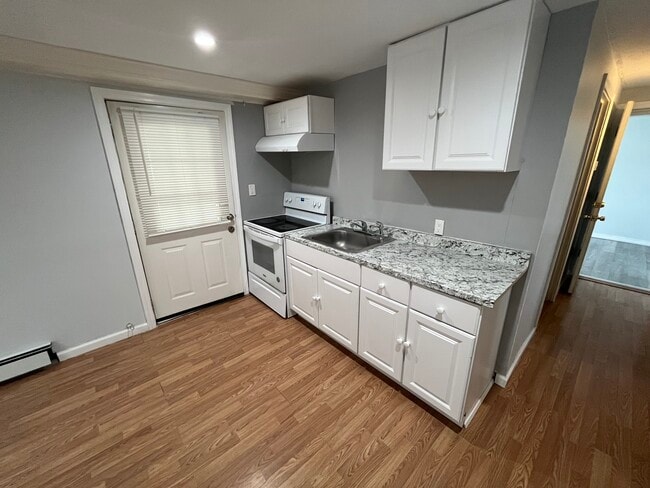 23 Deville Dr, Unit first floor