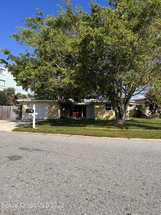 80 Skylark Ave in Merritt Island, FL - Building Photo