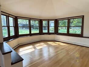 33 Clearwater Rd in Brookline, MA - Building Photo - Building Photo