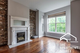 1740 W Huron St, Unit 3F in Chicago, IL - Building Photo - Building Photo