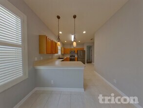 204 Addington Dr in DeLand, FL - Foto de edificio - Building Photo