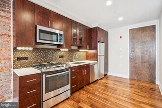 131 S 13th St in Philadelphia, PA - Building Photo - Building Photo