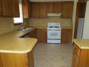 8421 Bigwood Dr in Oklahoma City, OK - Building Photo - Building Photo