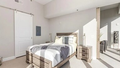 301 Fayetteville St, Unit 3312 in Raleigh, NC - Foto de edificio - Building Photo