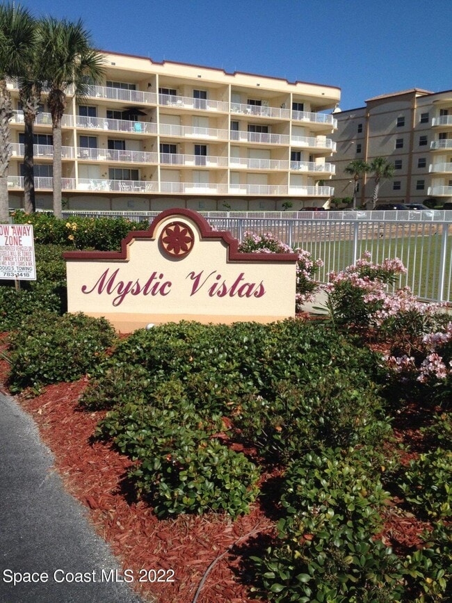 806 Mystic Dr in Cape Canaveral, FL - Building Photo - Building Photo