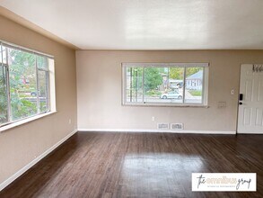 230 Hazel Ct in Denver, CO - Building Photo - Building Photo