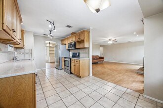 1402 Doonesbury Dr in Austin, TX - Building Photo - Building Photo