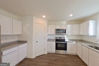 108 Flat Rock Ml Trl in Warner Robins, GA - Building Photo - Building Photo