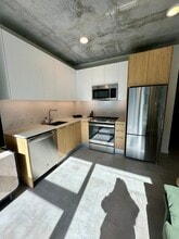 370 NW 33rd St in Miami, FL - Building Photo - Building Photo
