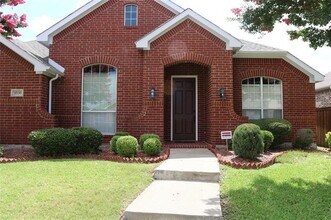 2530 Breanna Way in Garland, TX - Building Photo - Building Photo