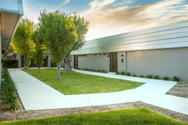 1407 W Nolana Ave in McAllen, TX - Building Photo - Building Photo