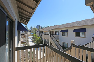 La Jolla Canyon in San Diego, CA - Foto de edificio - Building Photo