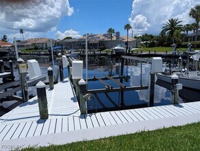 15493 Admiralty Cir in North Fort Myers, FL - Building Photo - Building Photo