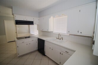 1030 Montour Dr in Houston, TX - Building Photo - Building Photo