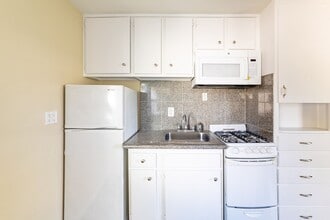 1911 Church St, Unit 1917 #4 in Costa Mesa, CA - Building Photo - Building Photo